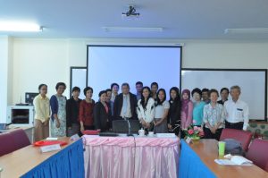 ประมวลภาพ : โครงการอบรมเชิงปฏิบัติการ “การเขียนบทความวิจัยและบทความทางวิชาการ (12-14 มิ.ย.2557)